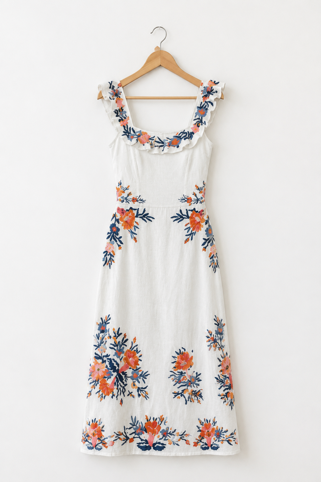 Vestido Midi Bordado Floral
